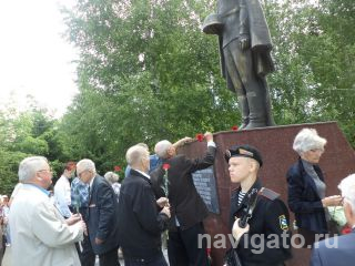 Возложение цветов