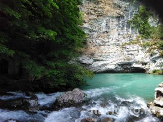 Голубое озеро