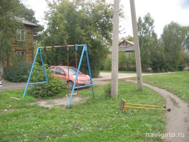 Детей гонят со двора