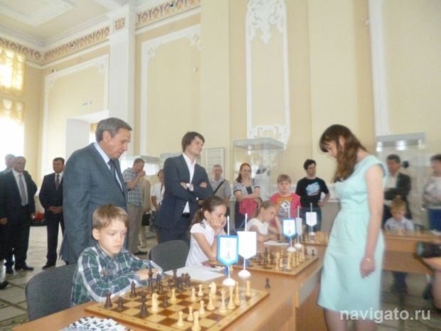 Городецкий сходил е2-е4