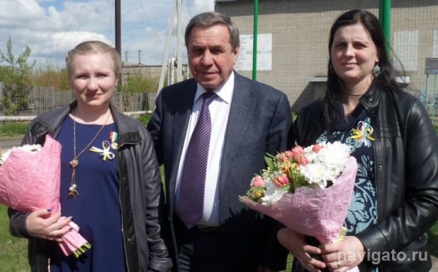 Губернатор наградил мам