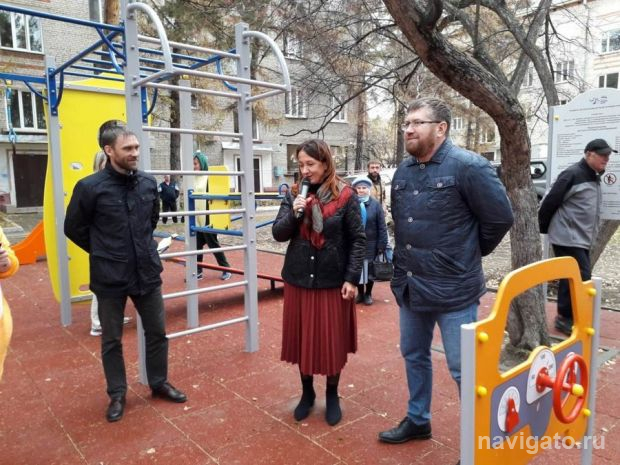 Депутаты ведут приём