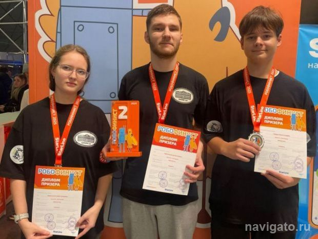 И в небе, и на глубине