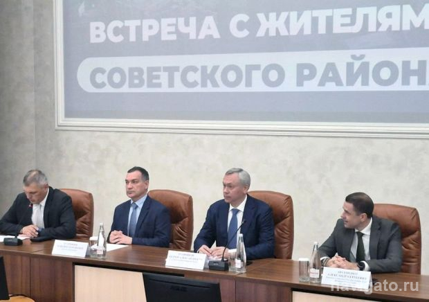 На встрече с жителями