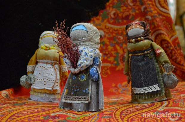 «Платок. Красный квадрат»