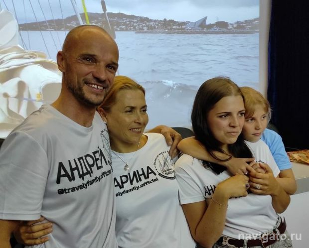 Смелым покоряются моря