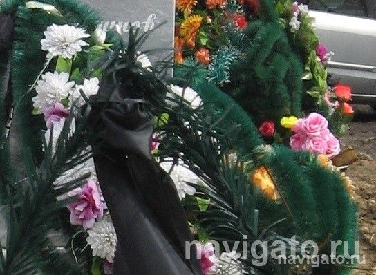 Убирают фальшмогилы