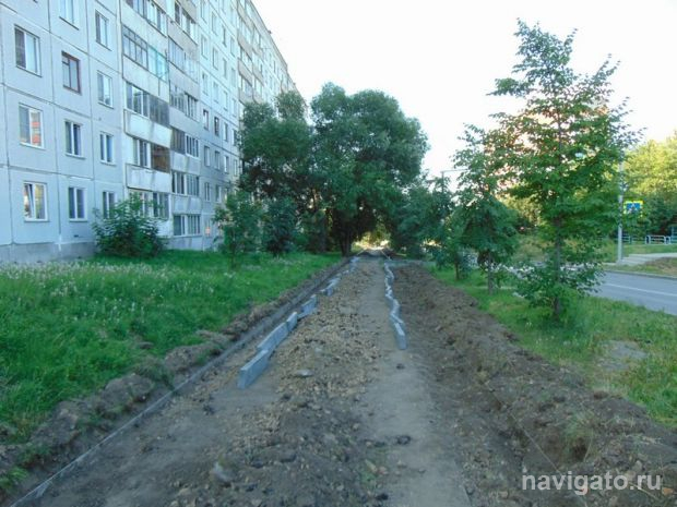За лето – семь тротуаров
