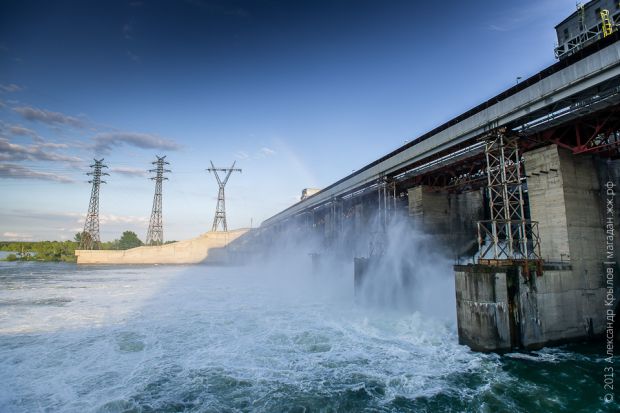 Новосибирская ГЭС увеличивает сбросы воды