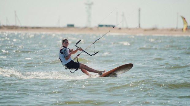 Студентка НГУ стала победителем этапа Кубка России по кайтбордингу