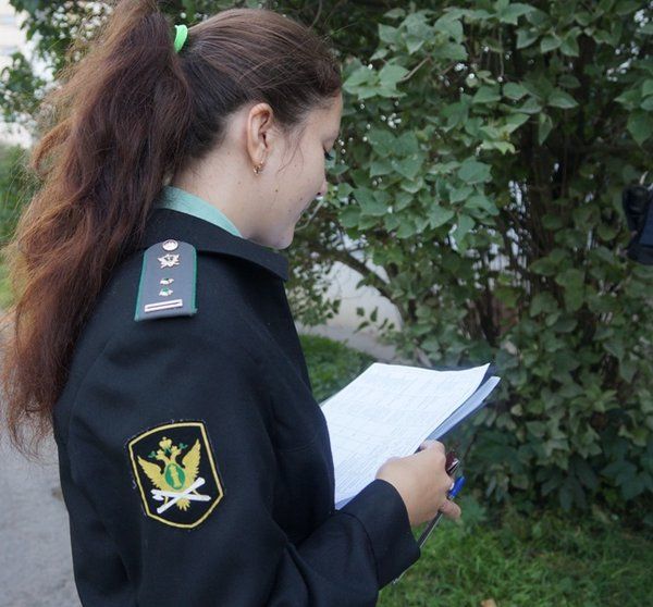 Нужно попасть к судебным приставам? Приходите в районную администрацию!