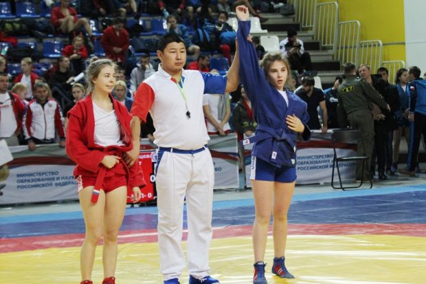 Спортсменка из Советского района вывела НСО на первое место по борьбе самбо
