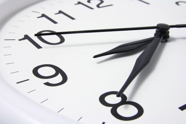 Время назад: в Госдуме вновь предложили вернуться к сезонному времени