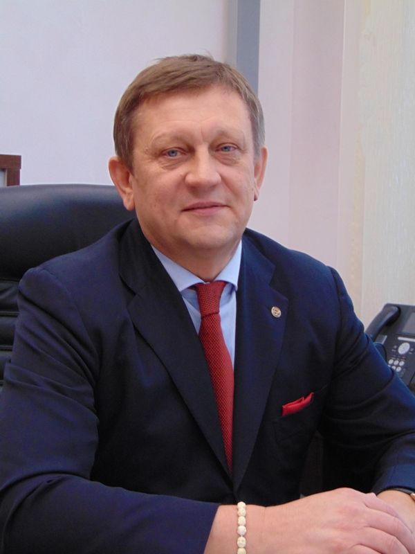 Уволен директор клиники имени Мешалкина Александр Караськов