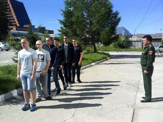 Откосить от армии станет сложнее: Минобороны предложило ужесточить правила призыва