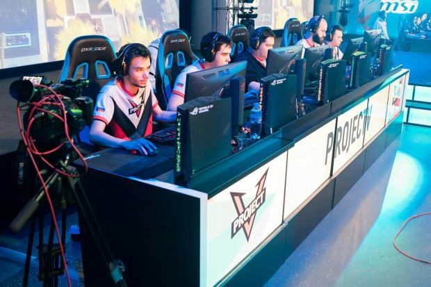 Юноша из Академгородка участвует в московском турнире по киберспорту