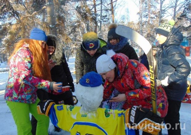 Горожан зовут лепить снеговиков и украшать деревья