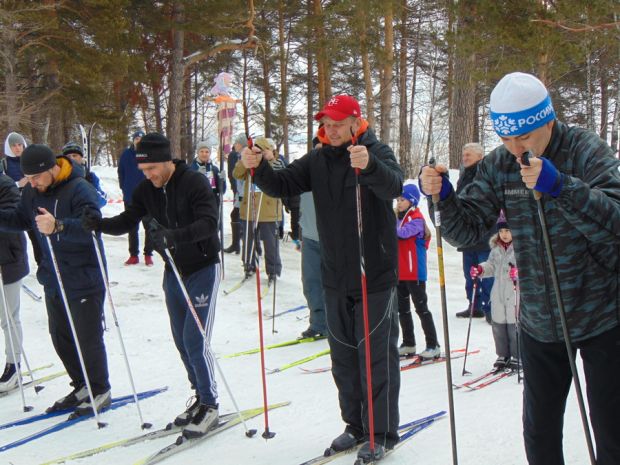 Масленица с ОбьГЭС уехала на лыжах