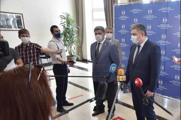 По 10 тысяч рублей получат почти полмиллиона семей с детьми в НСО