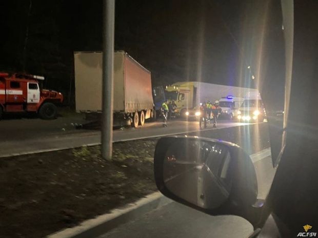 Спасатели пришли на помощь водителю грузовика в Советском районе