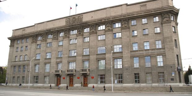 В мэрии Новосибирска следователи провели обыски