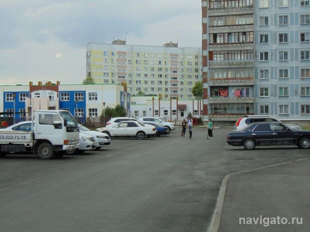 В Нижней Ельцовке завершили ремонт самого большого и дорогого двора