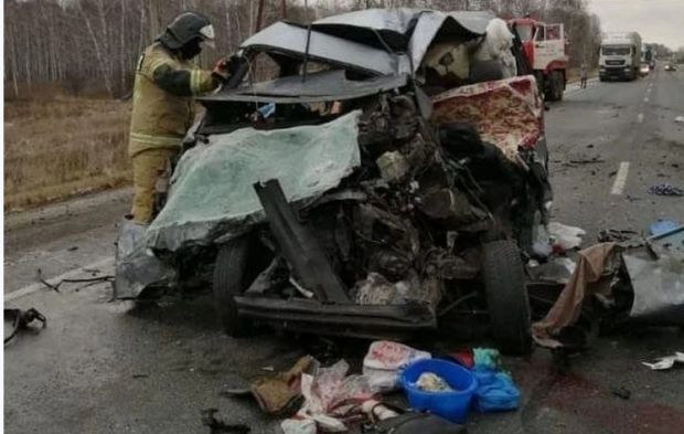 Пять человек погибли в ДТП с автобусом в Болотнинском районе