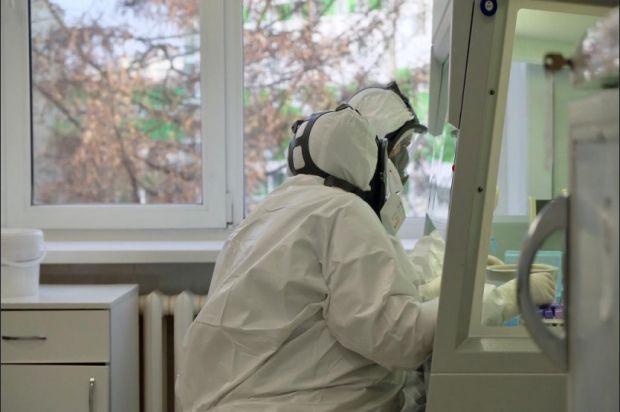 Роспотребнадзор продлил ограничительные меры еще на год