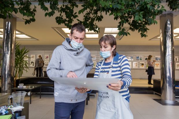 Русская зима: Рождественский фестиваль акварели в Доме ученых