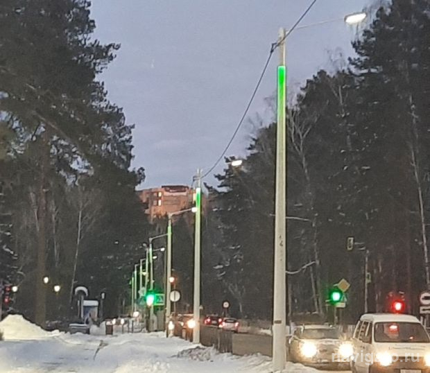 Светящиеся столбы установили на Университетском проспекте