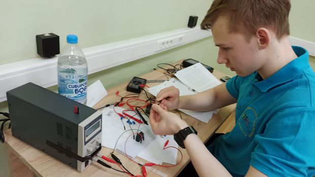 Ученики СУНЦ НГУ показали себя на олимпиаде по экспериментальной физике