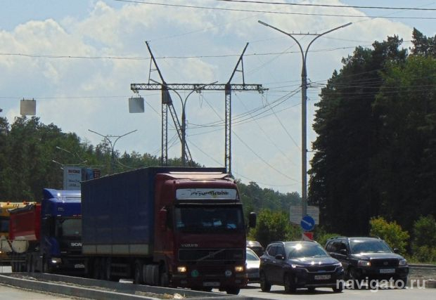 В Новосибирске ввели ограничения для большегрузов