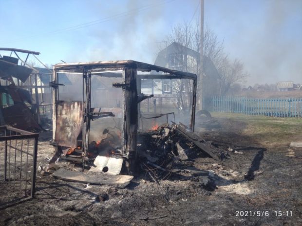 С начала мая неизвестные подожгли сухую траву на площади более 60 гектаров