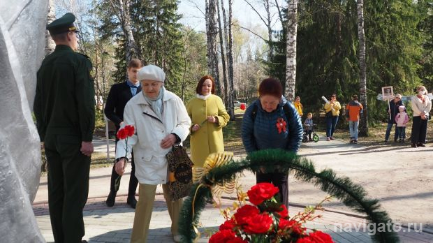 В День Победы в Советском районе возложили цветы и вспомнили героев
