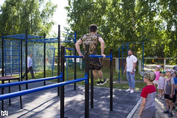В микрорайоне Щ появилась новая воркаут-площадка