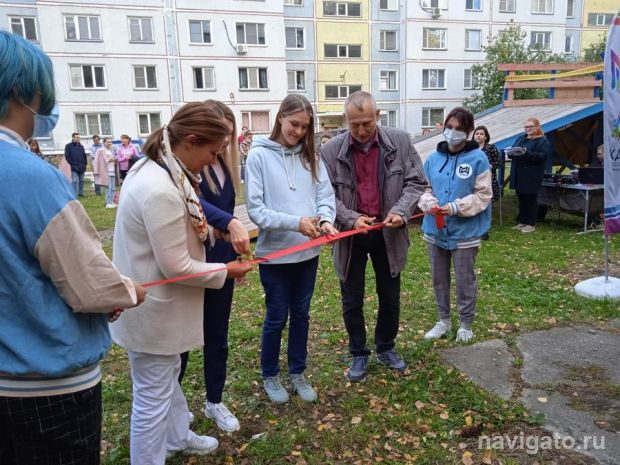 В микрорайоне Щ появились две арт-трансформаторные подстанции
