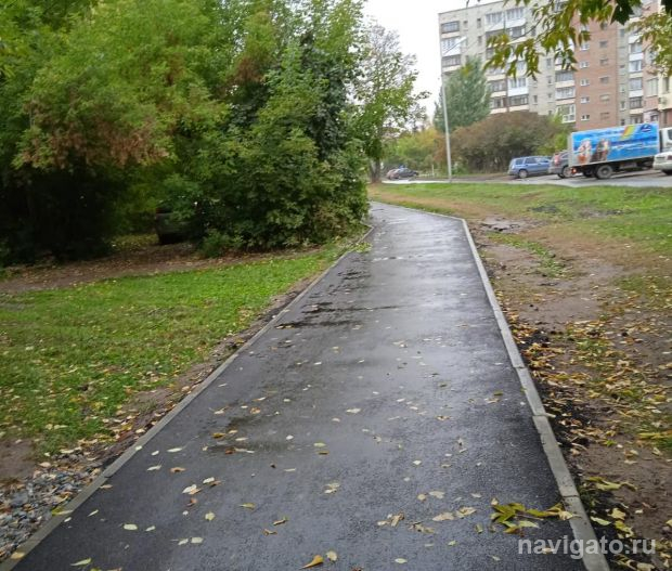 В Советском районе обновляют тротуары