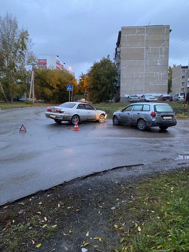 Женщина и ребенок пострадали в столкновении двух иномарок