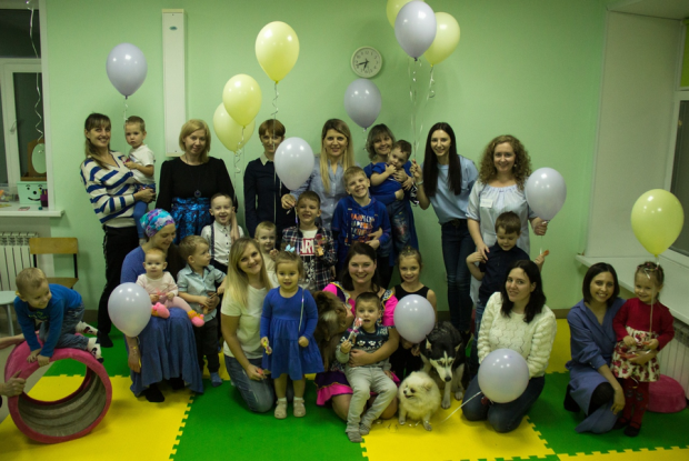 Мамы микрорайона ОбьГЭС собрались на девичник вместе с детьми