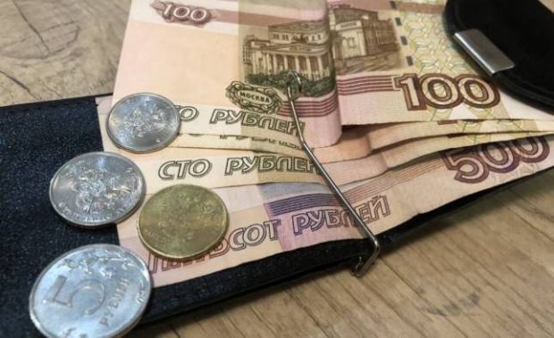 Судебные приставы должны сохранять должникам прожиточный минимум