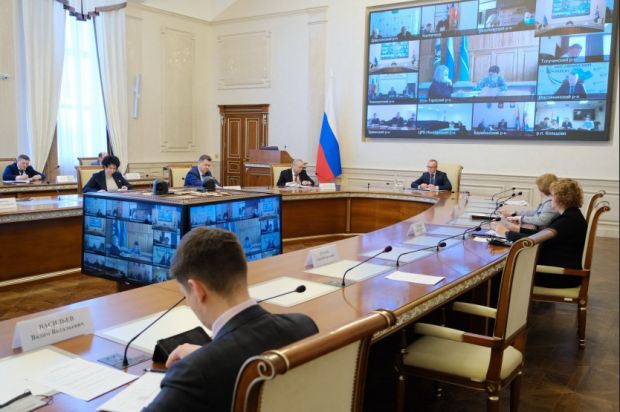 Особое внимание при вакцинации от коронавируса – пожилым и подросткам