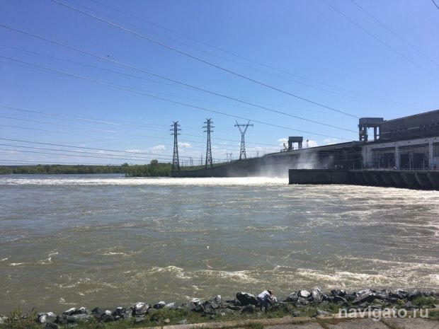 Новосибирская ГЭС начала сброс воды в нижний бьеф