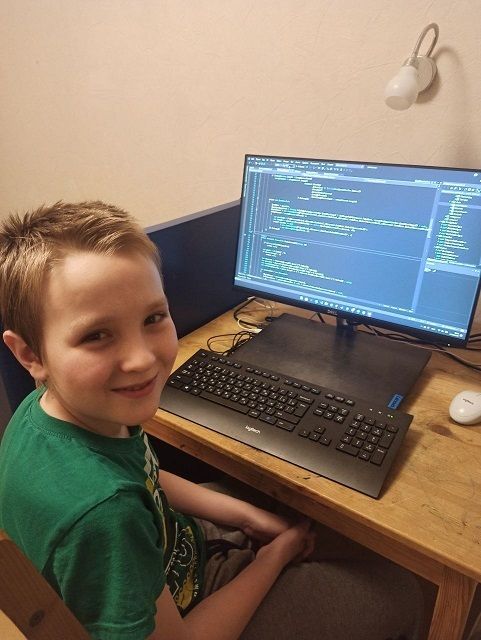 Школьник из Академгородка создал обучающего телеграм-бота