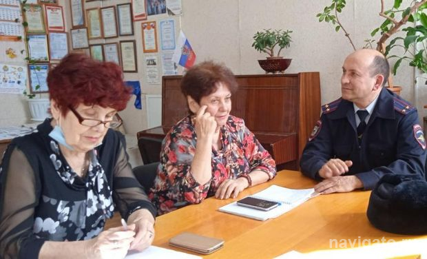 Активисты ОбьГЭС встретились с участковыми уполномоченными полиции