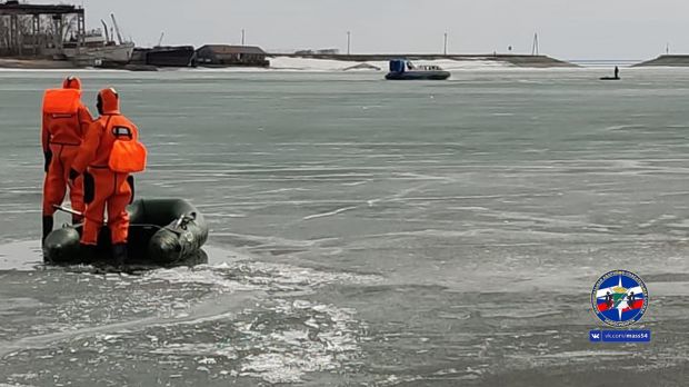 В аванпорту Шлюза спасатели пришли на помощь рыбаку