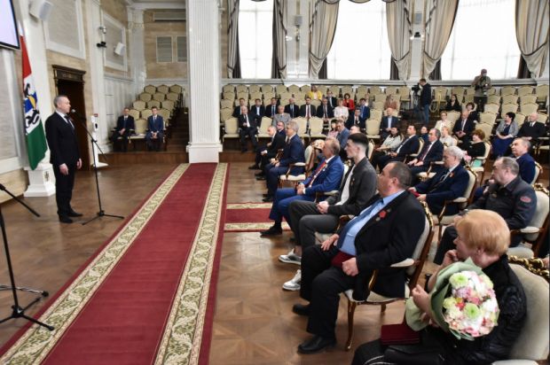 Сотрудники ИЯФ и НГУ получили награды Новосибирской области