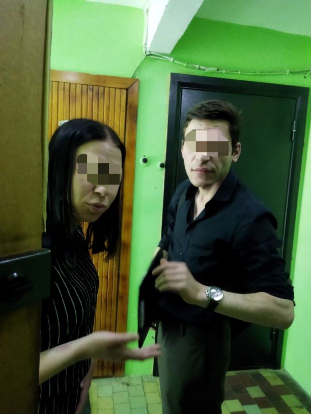 Неизвестные ходят по домам в Академгородке и пытаются попасть в квартиры