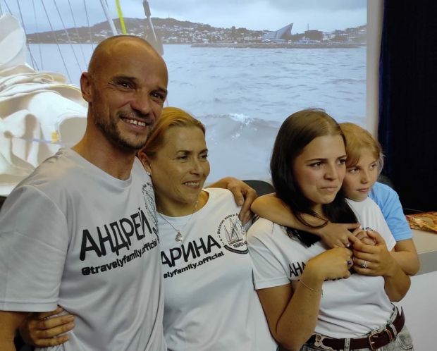 В Доме ученых прошла встреча с семьей путешественников Клочковых
