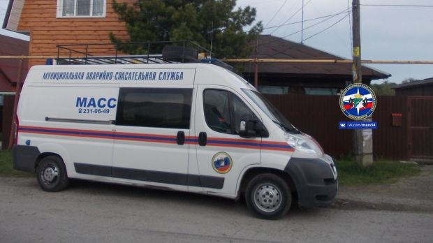 Двухлетняя малышка закрыла маму на балконе дома в Нижней Ельцовке