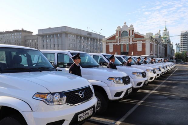 Новые автомобили получили участковые уполномоченные Новосибирска